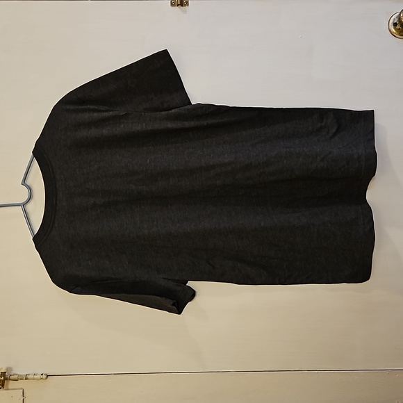 NWOT Arizona jeans gray v-neck size M - Picture 3 of 3